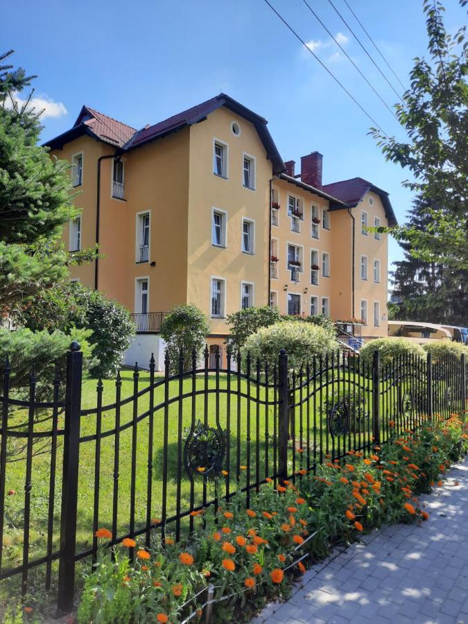 Osrodek Wypoczynkowy Buenos Aires Bed and Breakfast Kudowa-Zdrój Exteriör bild